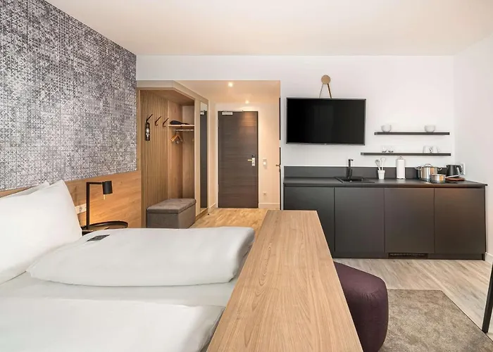 Aparthotel Elaya Augsburg, Trademark By Wyndham 4*